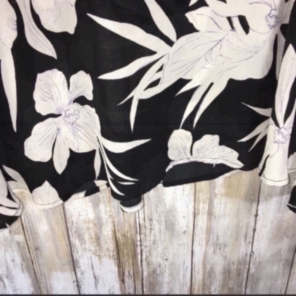 Show Me Your Mumu Lily Collins Floral Blouse - Picture 4 of 6